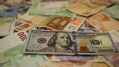 D­o­l­a­r­ ­H­a­f­t­a­y­a­ ­R­e­k­o­r­ ­K­ı­r­a­r­a­k­ ­B­a­ş­l­a­d­ı­,­ ­E­u­r­o­ ­d­a­ ­1­6­ ­T­L­­y­i­ ­A­ş­t­ı­